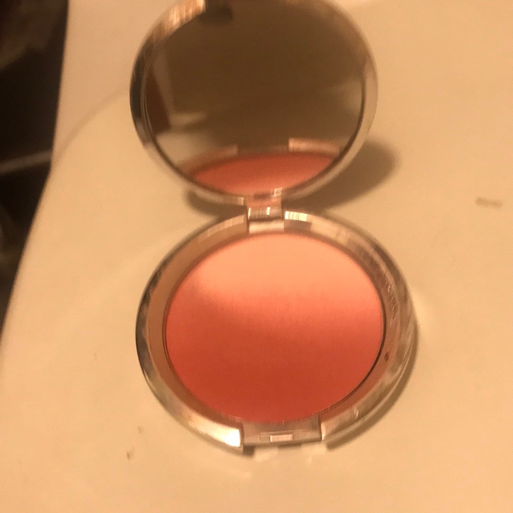 🦄🦄2/25IT Cosmetics Ombré blush Je Ne Sais Quip